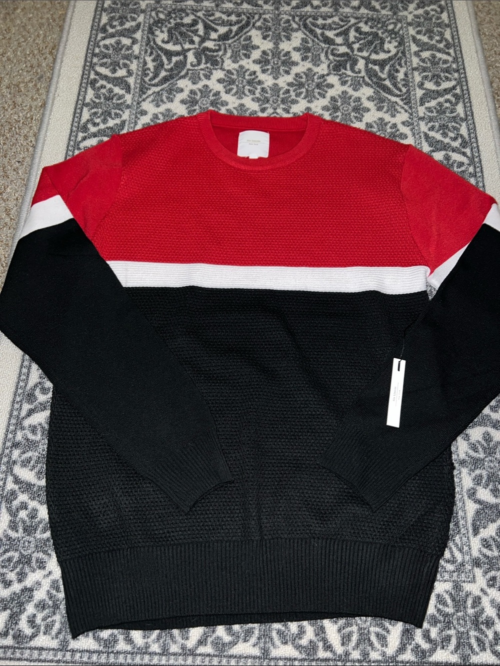 Six Lincoln Men’s Sweater